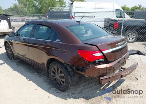2012 Chrysler 200 Lx z USA, uszkodzony, nr VIN 1C3CCBAB9CN212942